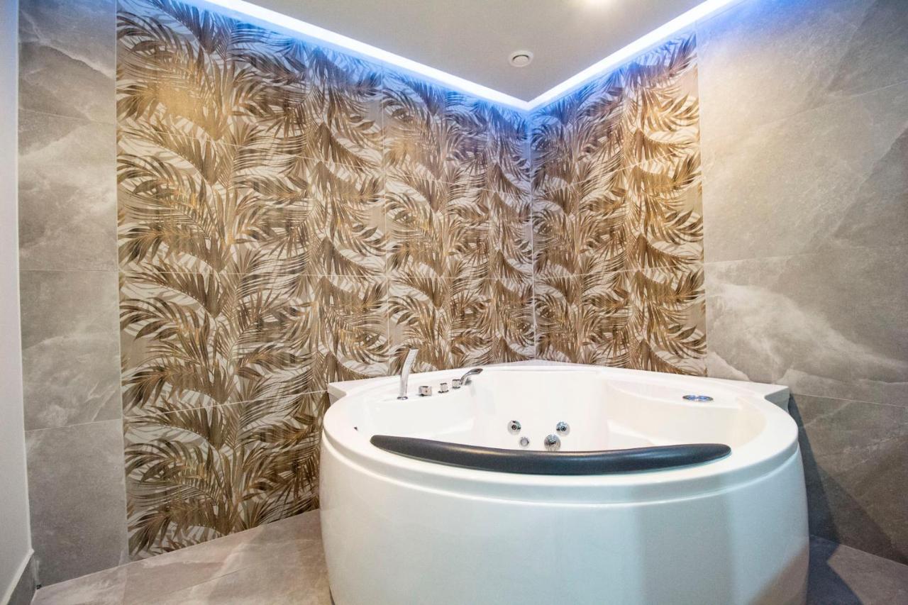 Royal Playa Suite And Apartament -Private Parking- Self Chek Out Katania Zewnętrze zdjęcie