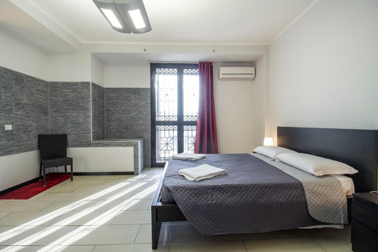 Royal Playa Suite And Apartament -Private Parking- Self Chek Out Katania Zewnętrze zdjęcie