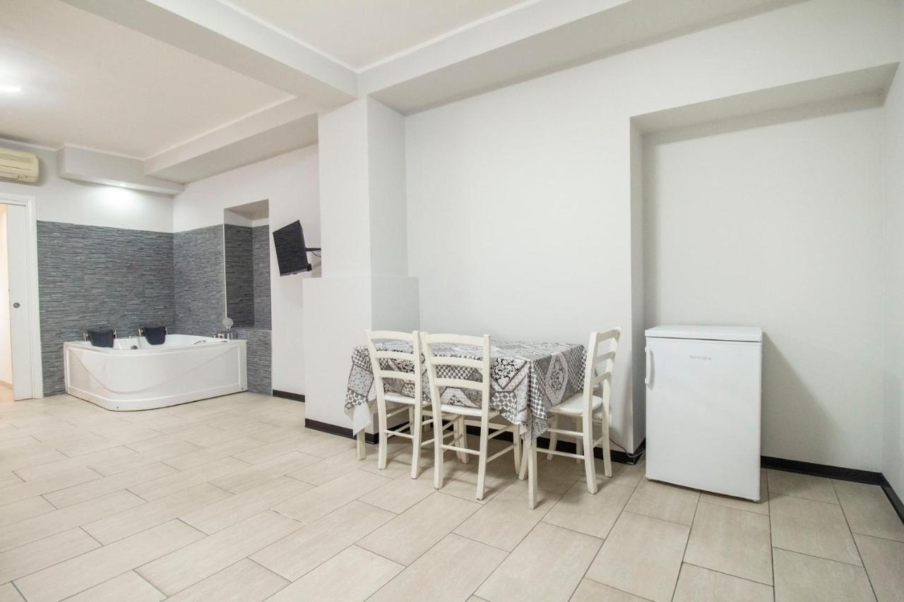 Royal Playa Suite And Apartament -Private Parking- Self Chek Out Katania Zewnętrze zdjęcie