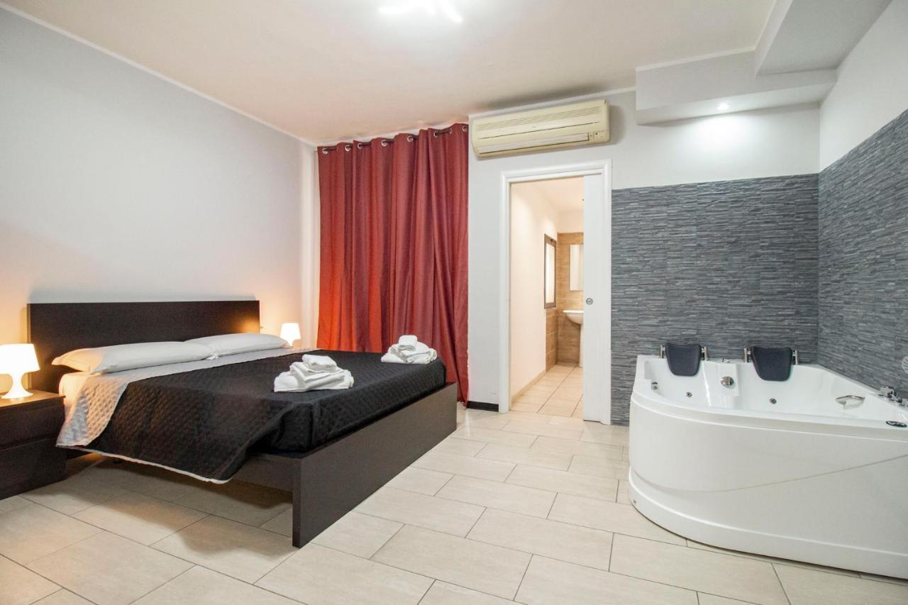 Royal Playa Suite And Apartament -Private Parking- Self Chek Out Katania Zewnętrze zdjęcie